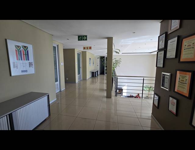 1,990M² OFFICE FOR SALE IN BEDFORDVIEW